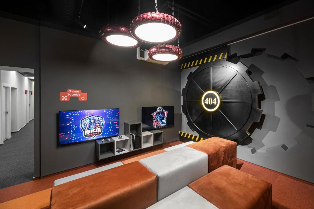 Youston Self Check-in Coliving