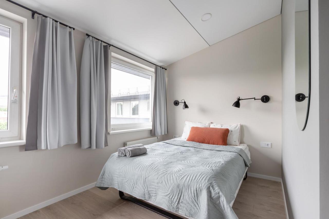 Youston Self Check-in Coliving