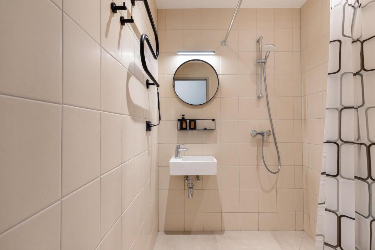 Youston Self Check-in Coliving *