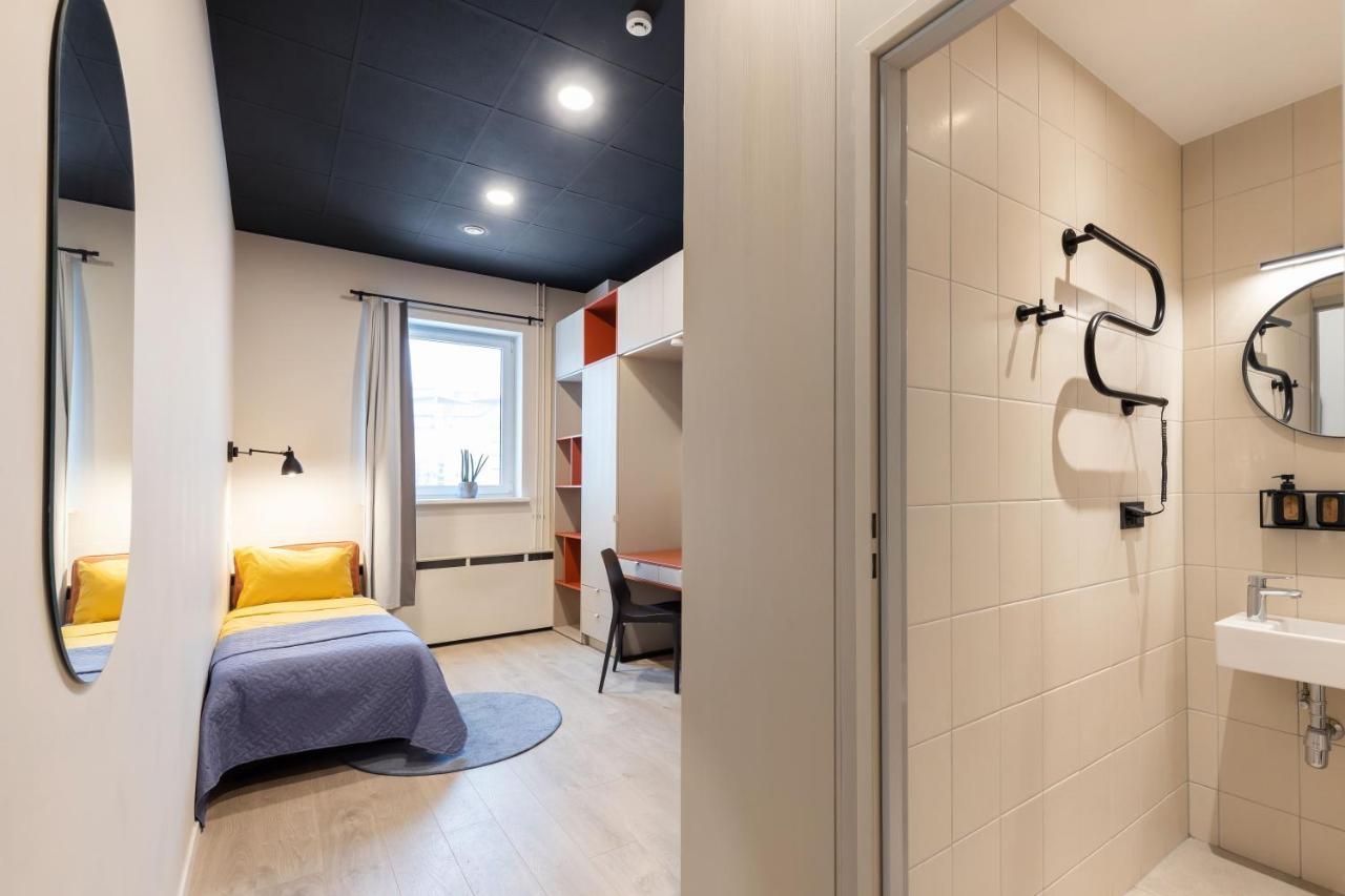 Youston Self Check-in Coliving *